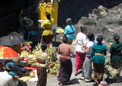Offrandes sur plage Bali