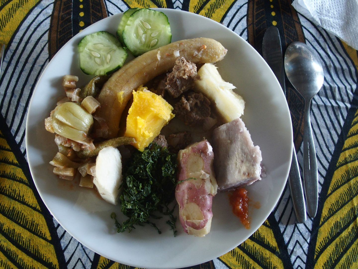Assiette végétarienne centre Faraja Tanzanie
