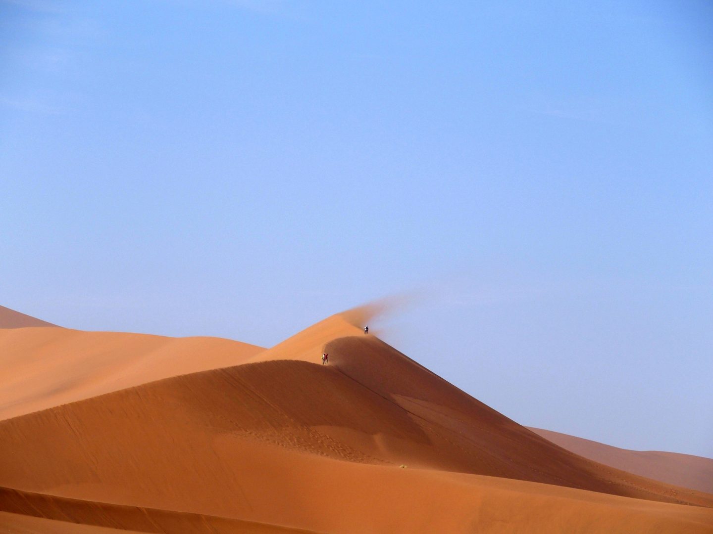 Vent de sable sur les dunes Namibie