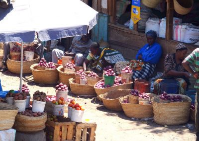 Vente oignons marché Dar es Salaam Tanzanie