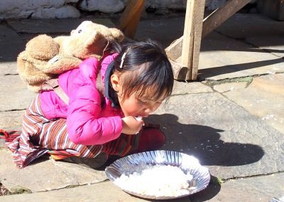 Déjeuner fillette Bhoutan