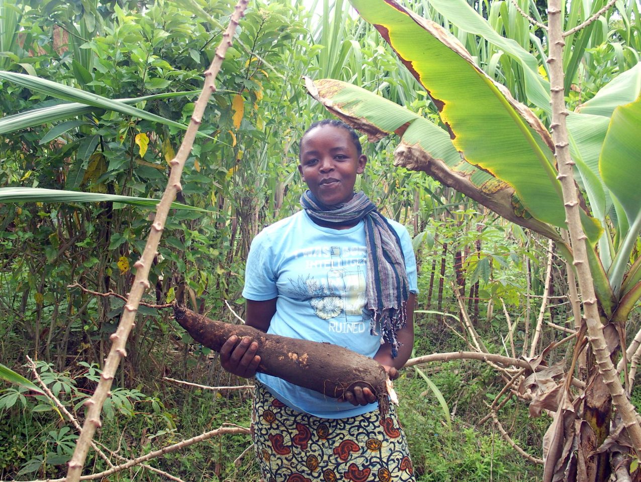 Femmes de Ngodtopo Femmes de Ngodtopo
