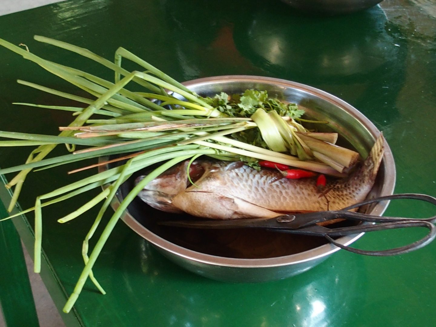 Préparation du poisson Inle Birmanie