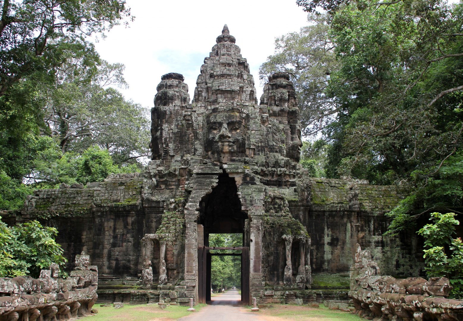 Entrée Temple Bayon Angkor Cambodge