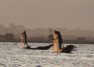 Pêcheurs sur lac Inle Birmanie