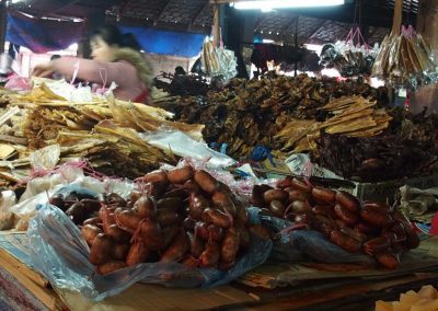 Femme au marché Cambodge