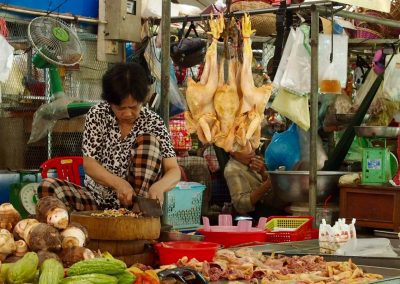 Volailles au marché Cambodge