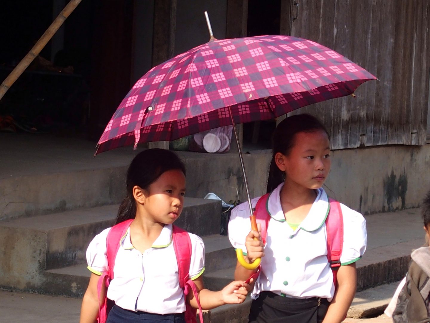 Jolies écolières Luang Prabang Laos