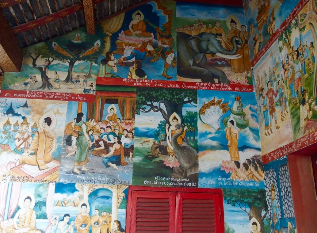 Peintures sacrées sur le temple Vat Phonxay Sanasongkham Luang Prabang Laos