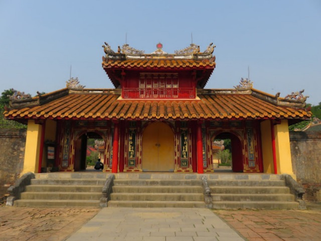 Entrée mausolée de Hué Minh Mang