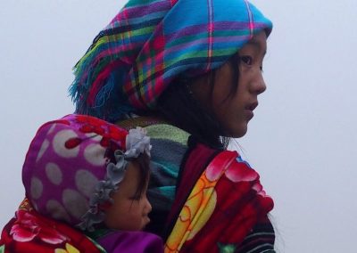 Mère et enfant Hmong Sapa Vietnam