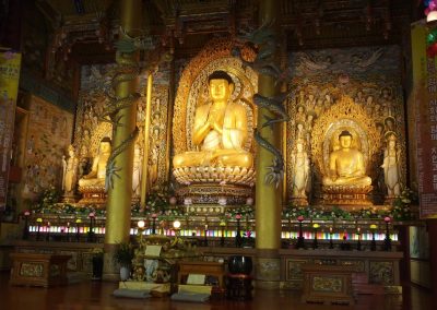 Bouddhas Temple Yakchunsa Jeju Corée du sud