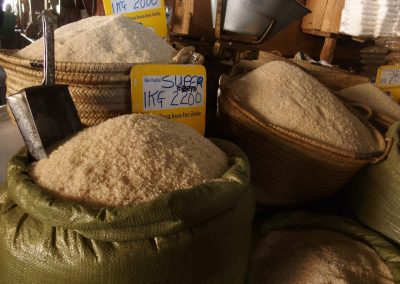 Vente riz marché Dar es Salaam Tanzanie