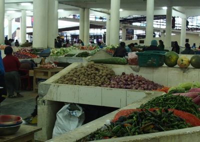 Vue des halles marché Timphu Bhoutan