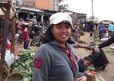 Avec adhérente Slow-Food sur marché Madagascar