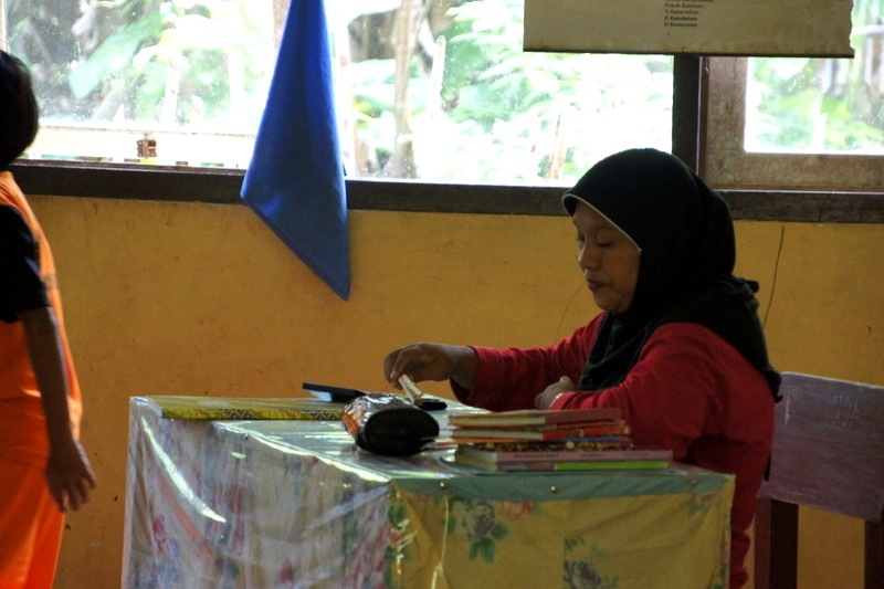 Maîtresse d'école Rencontres avec la population locale à Sulawesi