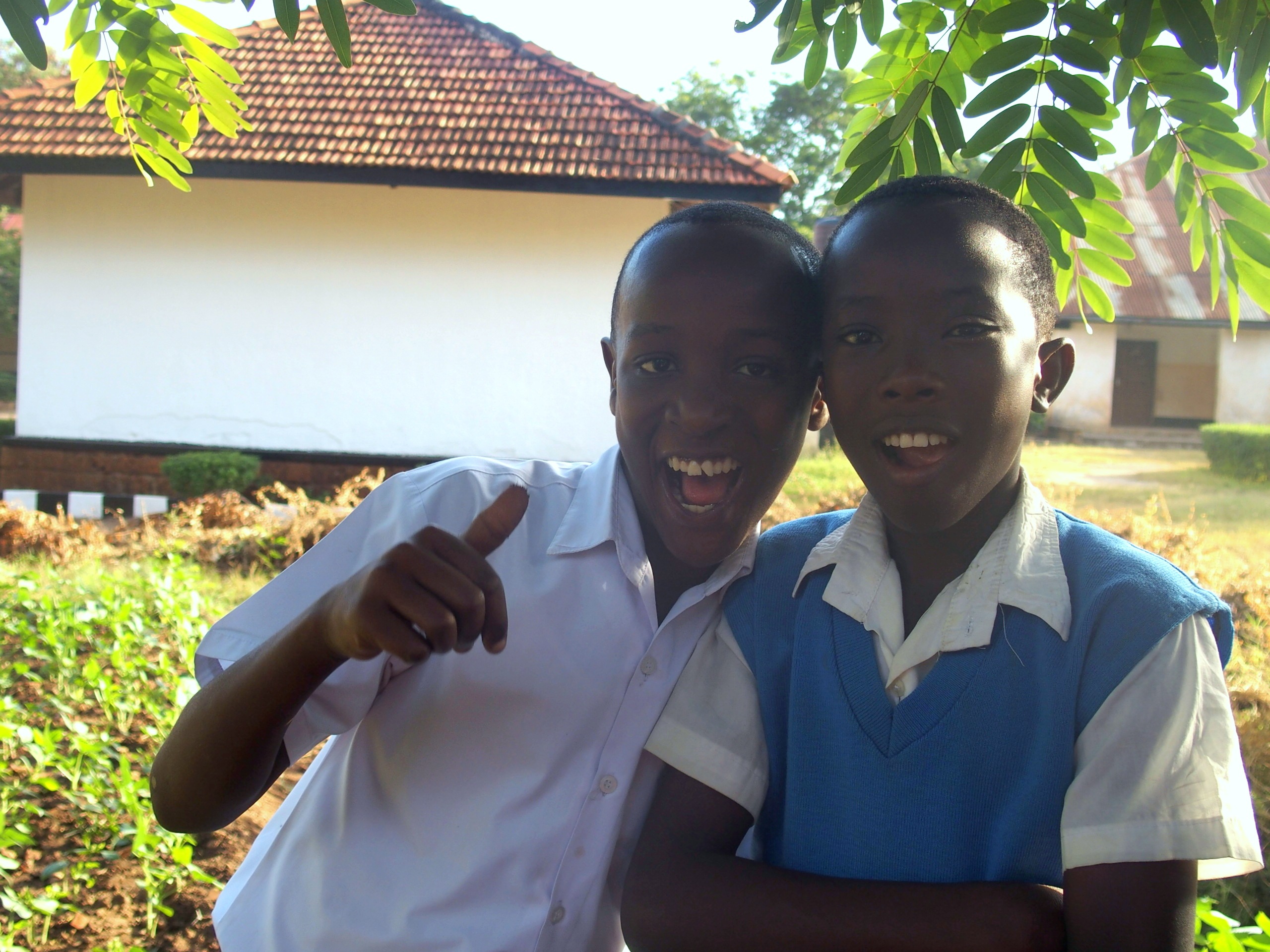 Accueil jeunes élèves école Tanzanie
