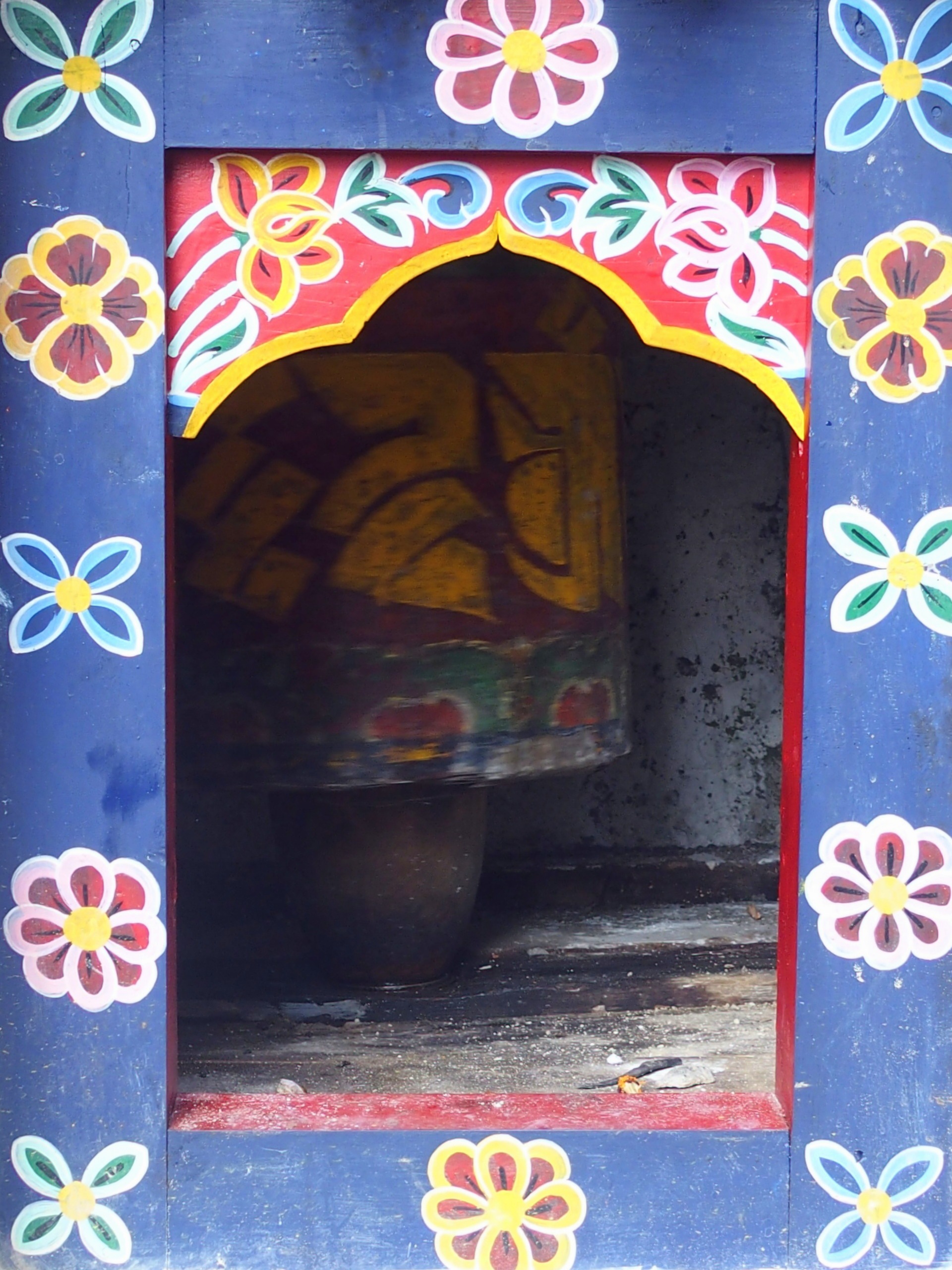 Niche de moulin à prière peint Bhoutan