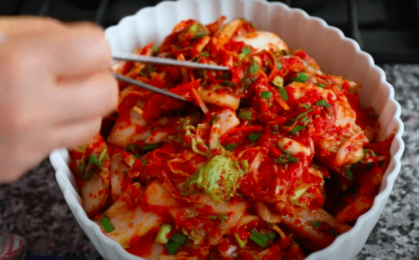 Kimchi de chou et petits légumes Corée du sud
