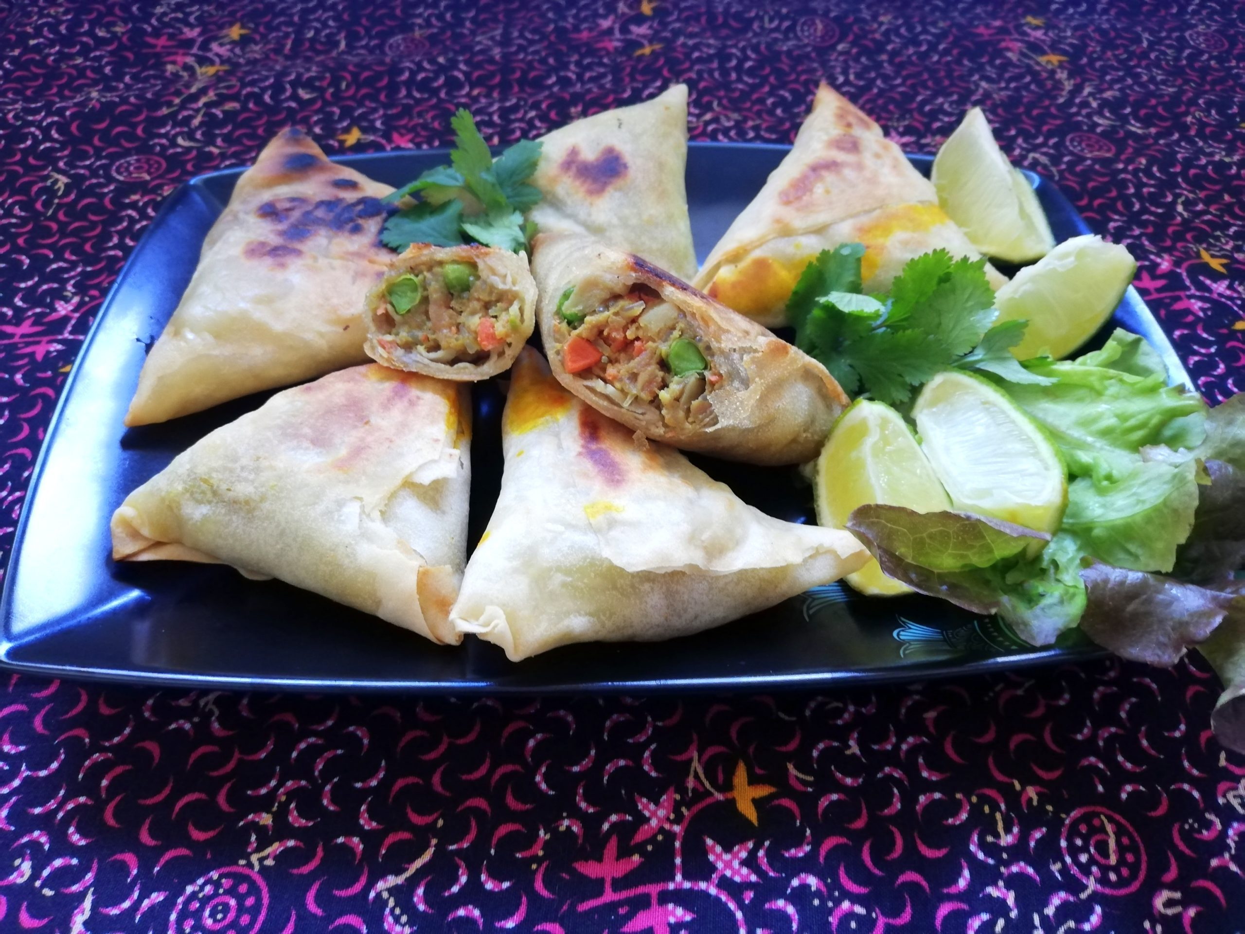 Recette des samoussas au boeuf et petits légumes indiens