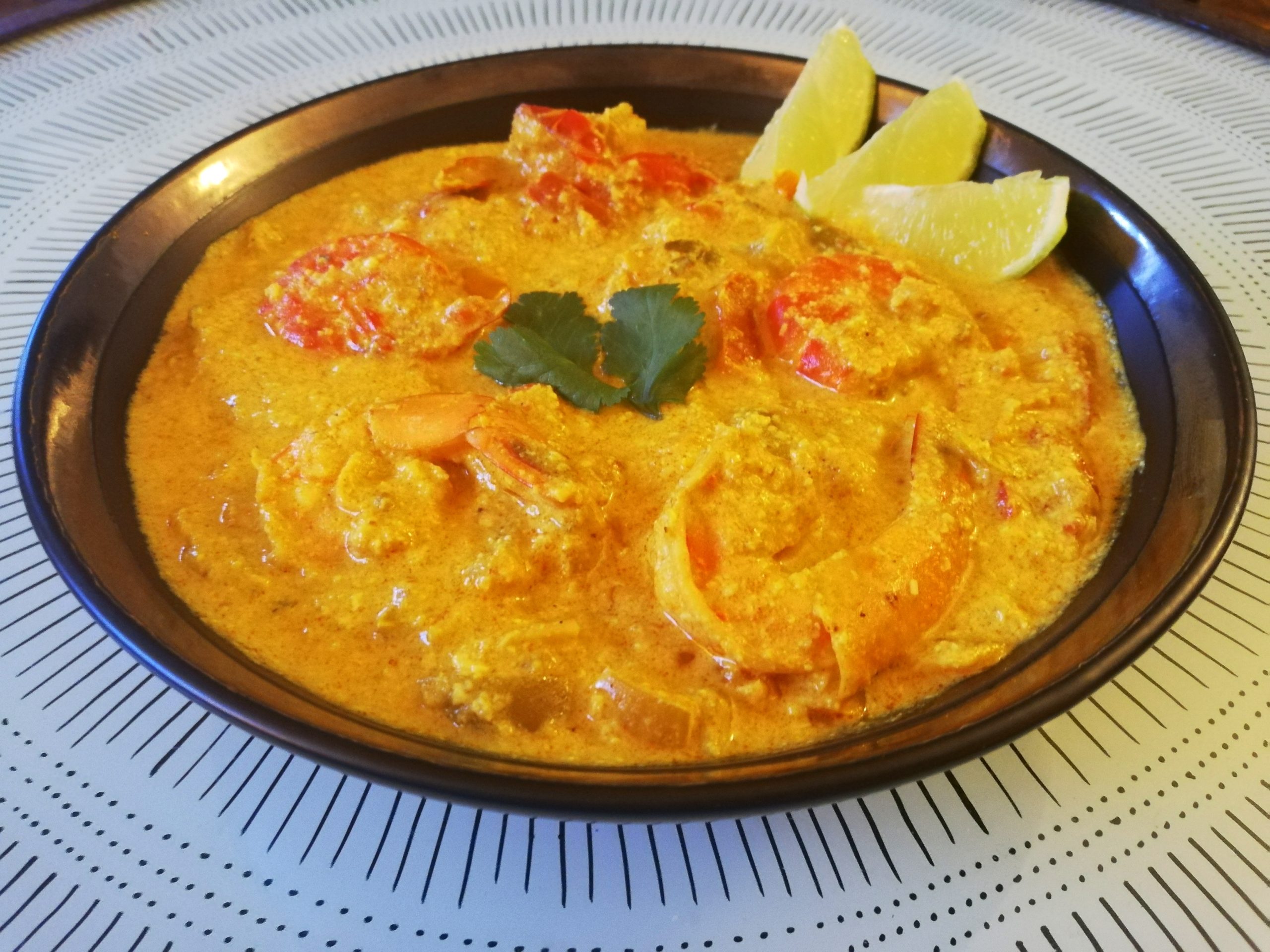 Recette du curry gambas à la noix de coco prête en Inde