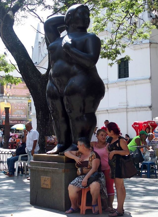 Statue Plaza Botero Medellin