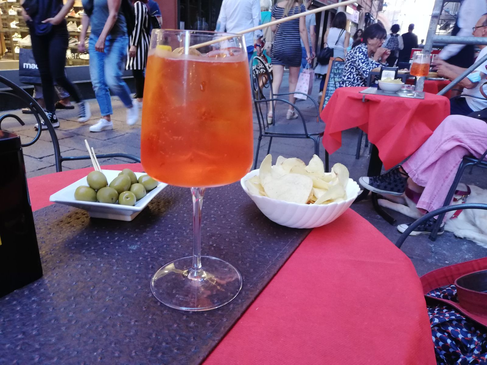 Verre de Spritz à Bologne