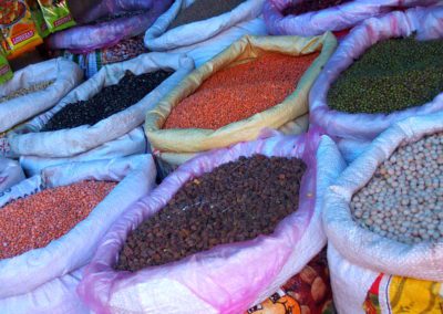 Sacs légumineuses marché Old Delhi Inde