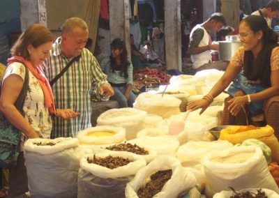 Sur marché Kalimpong Inde avec Kushal.