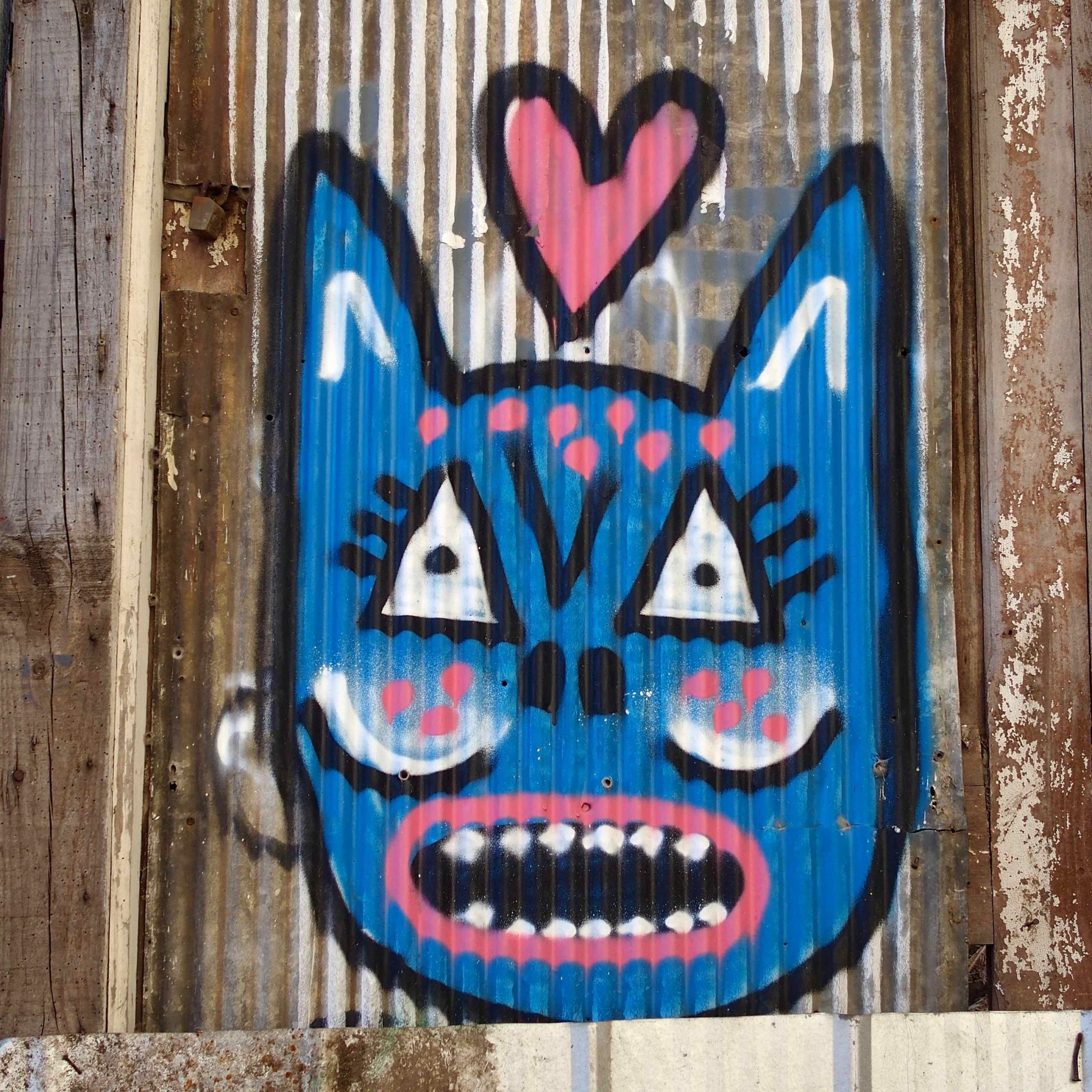 Chat street art Valparaiso