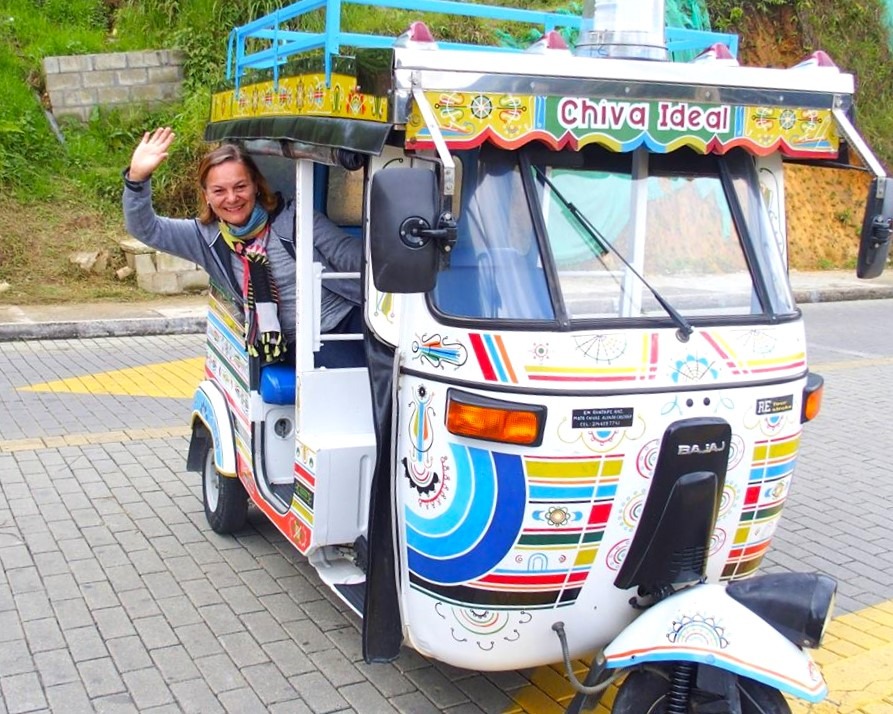 Visiter Guatape dans un moto chiva