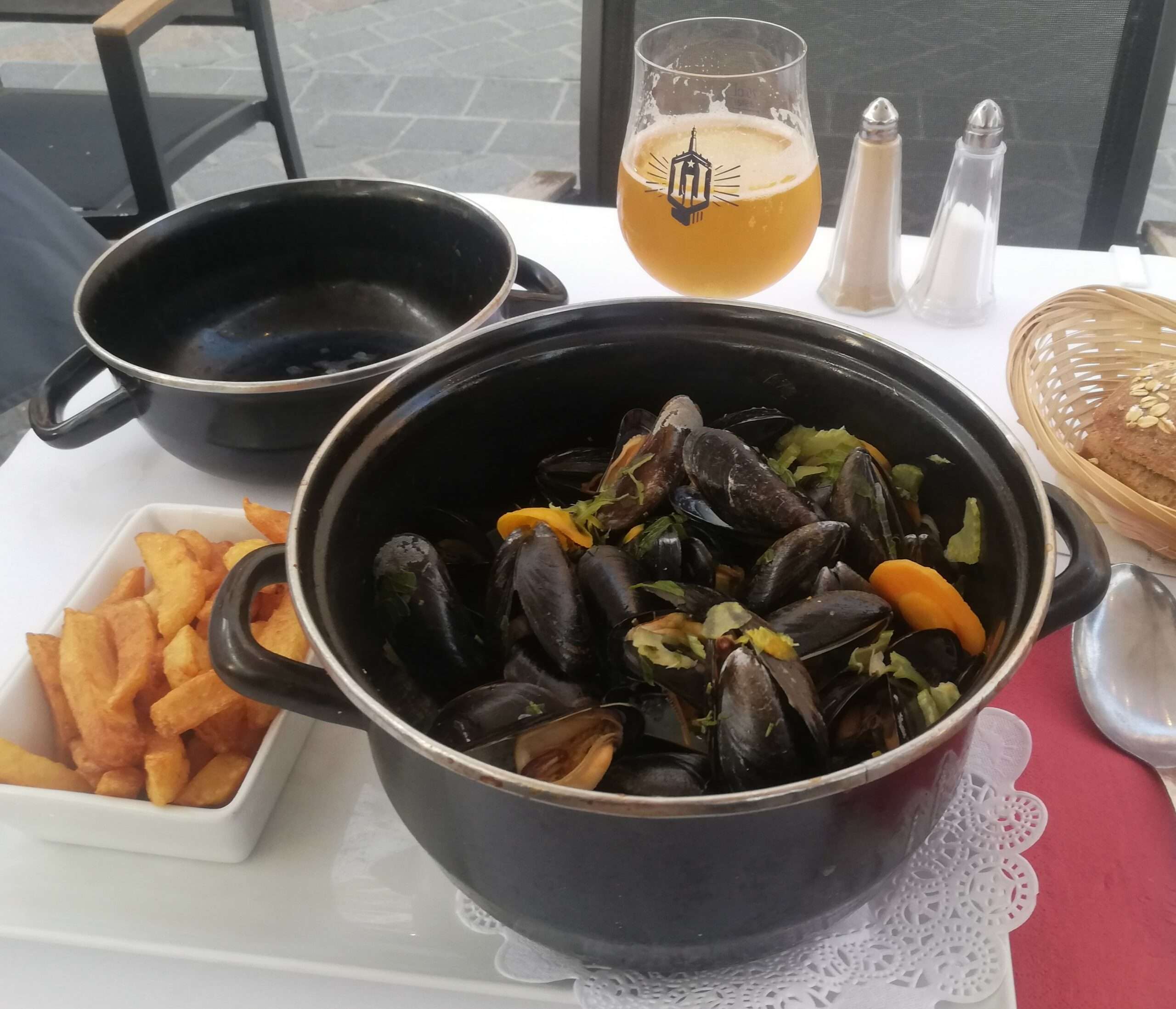 moules de Belgique au vin blanc