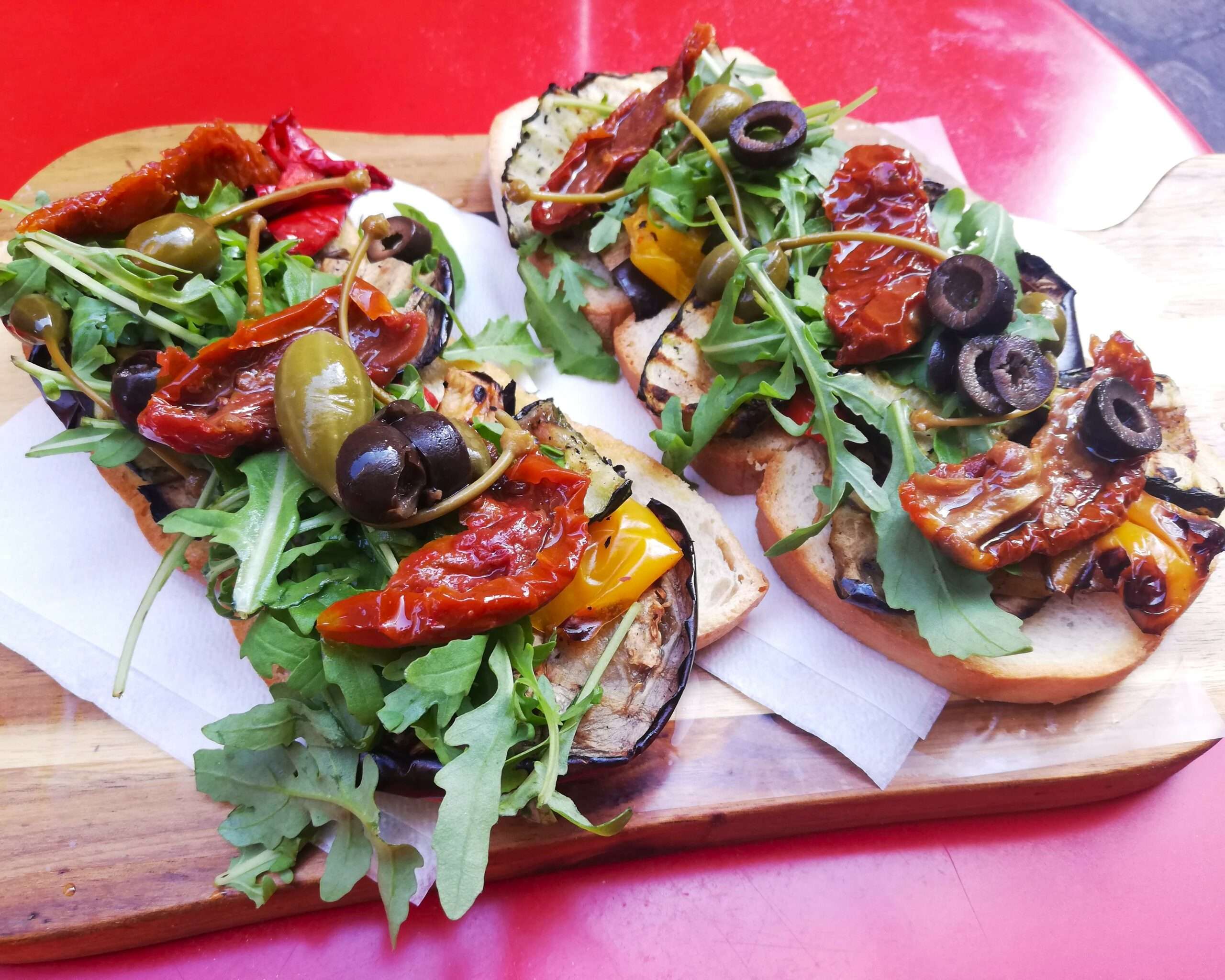 Bruschetta légumes confits Bologne Italie