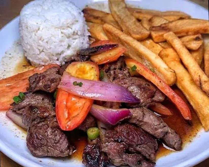 Lomo saltado – Pérou