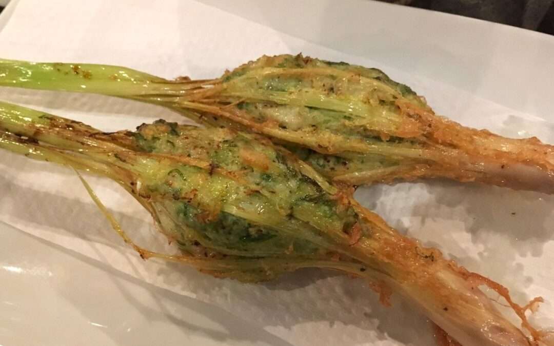 Ua Si Khai (Citronnelle farcie au poulet) – Laos